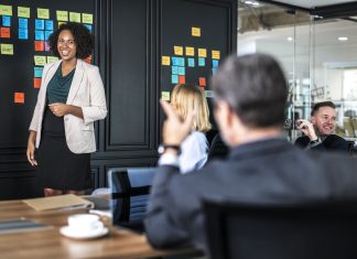 Hoe de marketing- en salesafdeling succesvol kunnen samenwerken sales en marketing