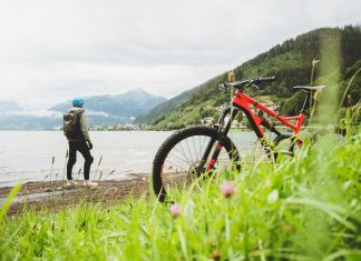 Het belang van een goede uitrusting bij mountainbiken mountainbike
